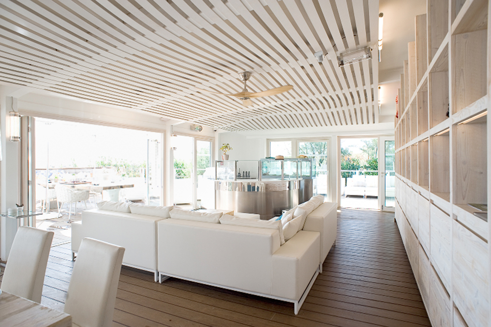 projet-architecture-design-plage-restaurant-Ramatuelle